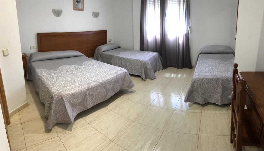 Hostal 82 Olias del Rey ห้อง รูปภาพ