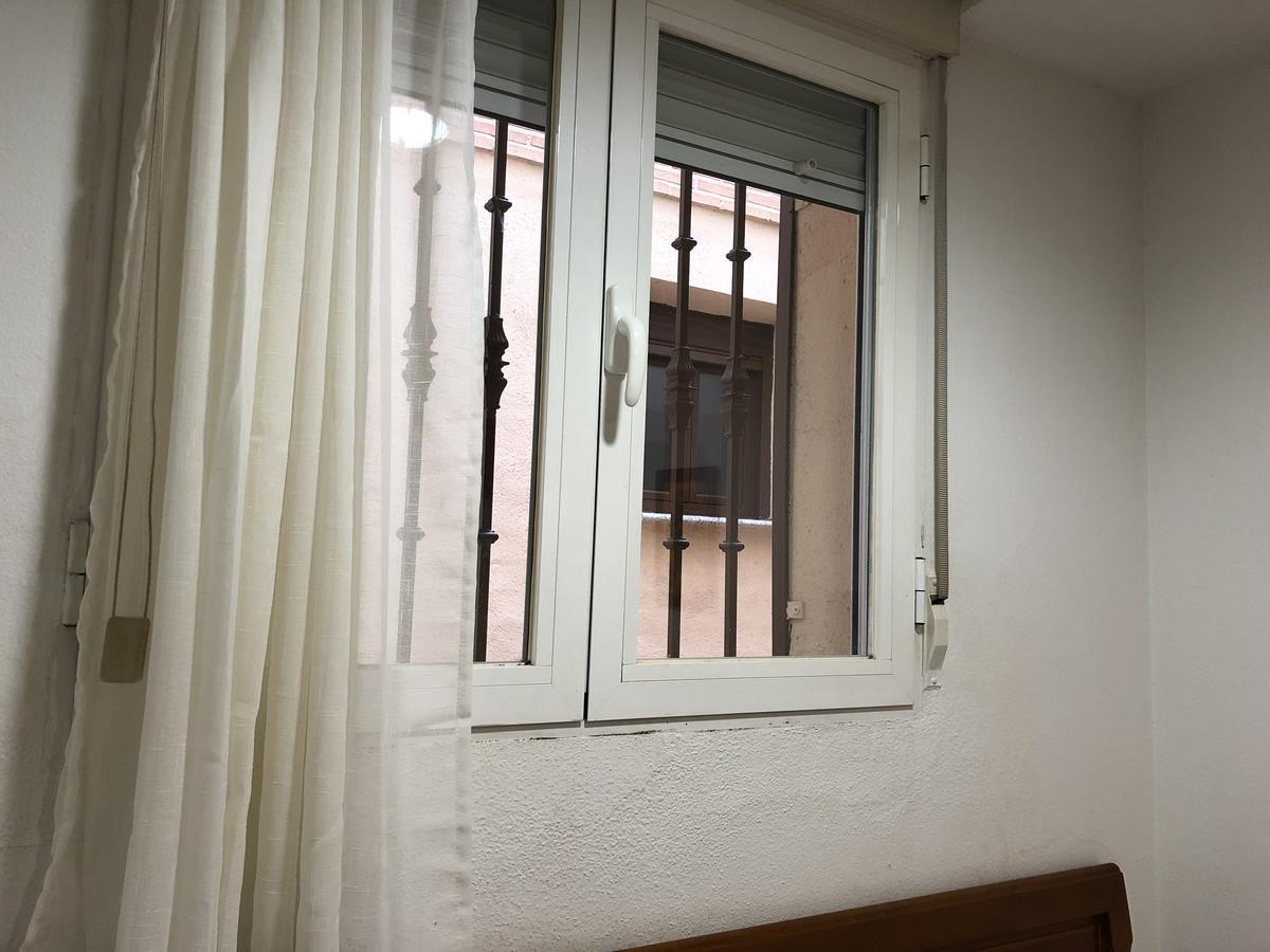 Hostal 82 Olias del Rey ภายนอก รูปภาพ