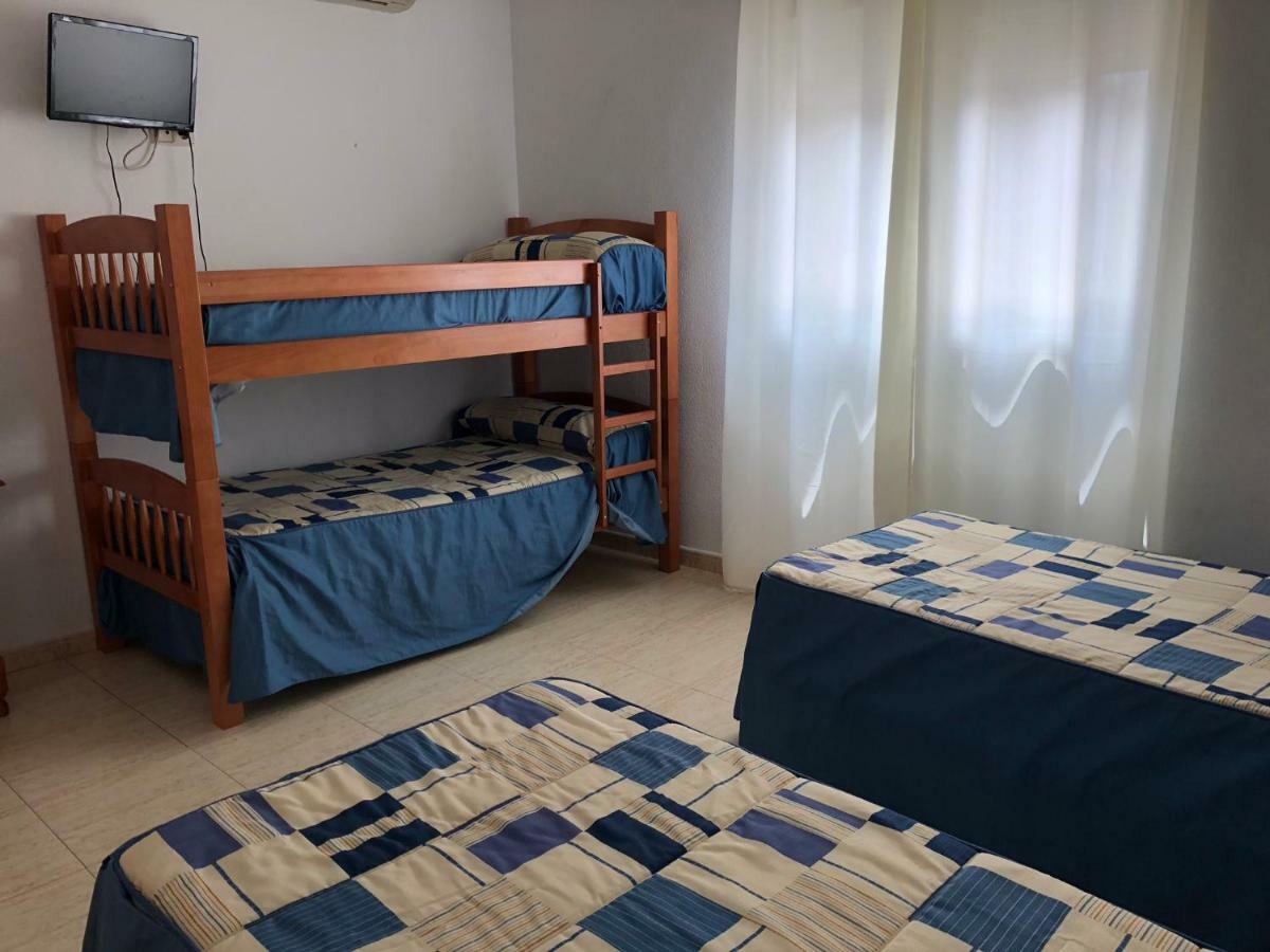 Hostal 82 Olias del Rey ภายนอก รูปภาพ